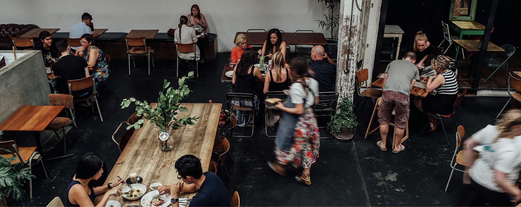 Jak zvýšit návštěvnost restaurace? Oslovujte správné hosty