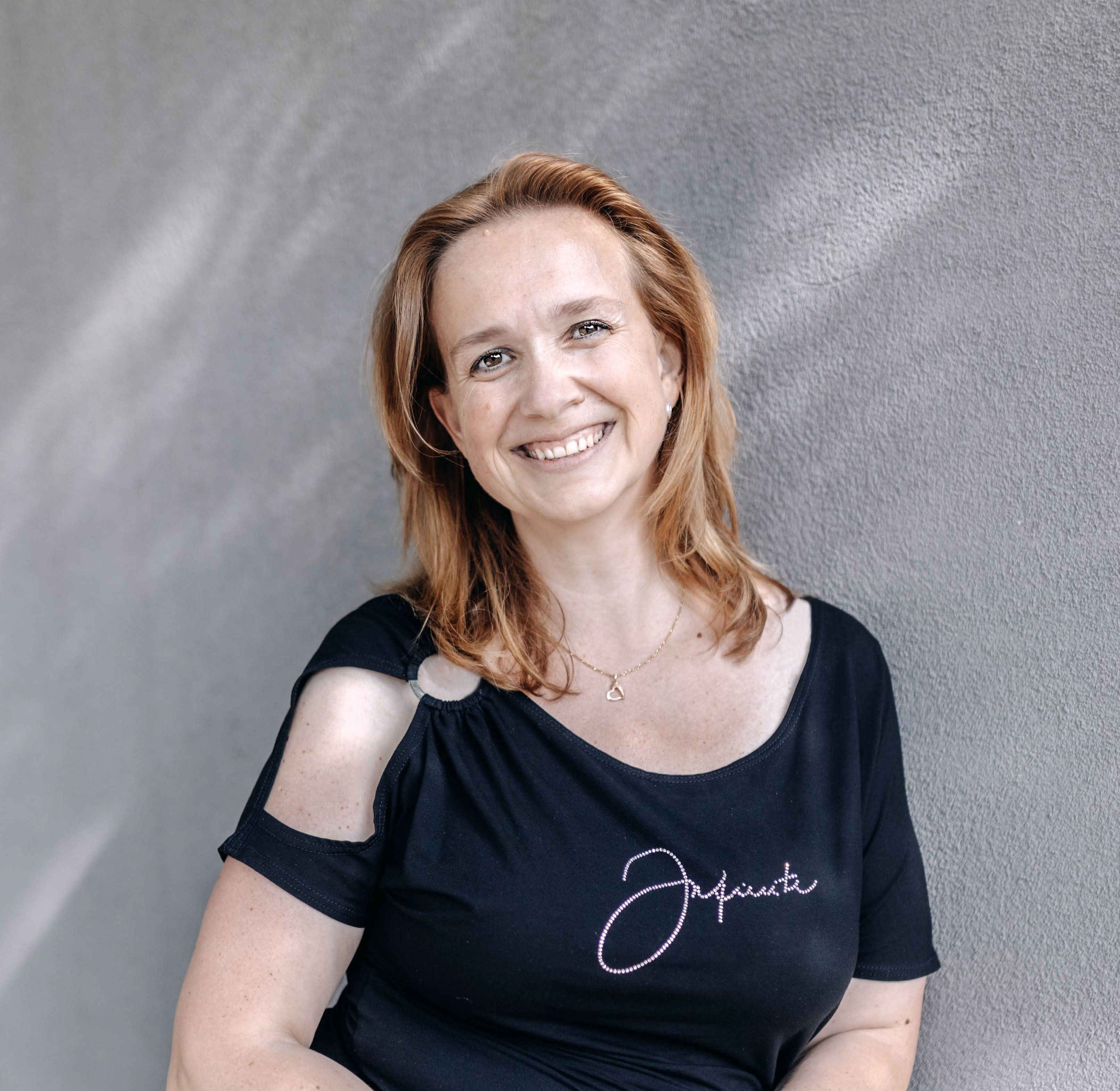 Lenka Benešováalt